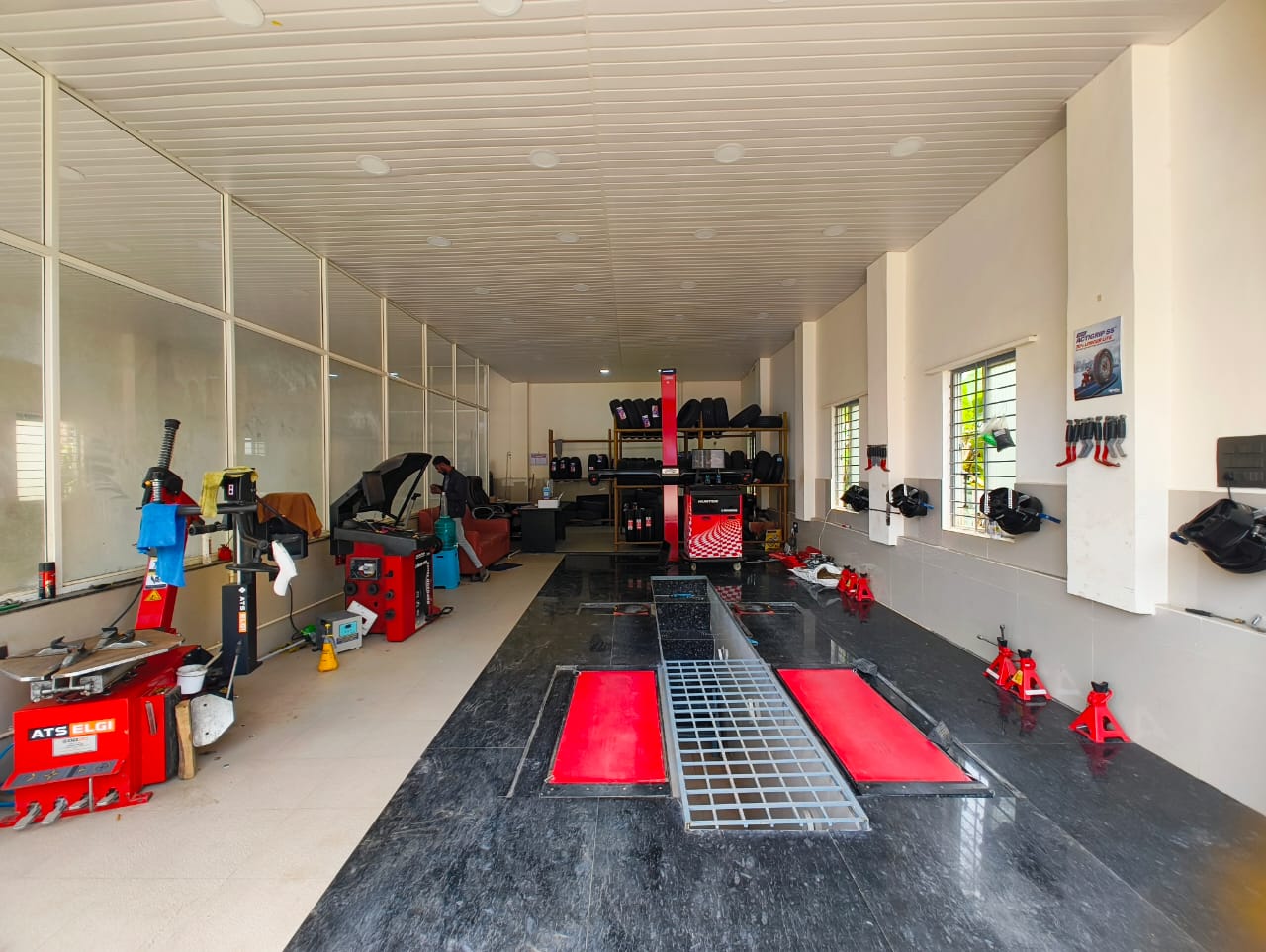 Tyre and Vehicle Services by SR Tyres